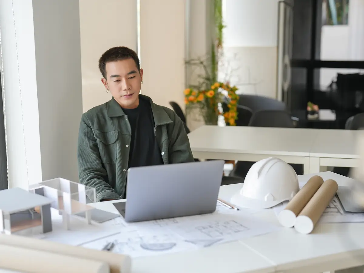 Freelancer Man Is Looking For Projects